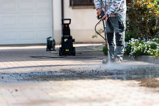 Best Garage Pressure Washing  in Loma Ri, CA